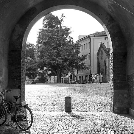 La Rosa Appartement Ferrara Buitenkant foto